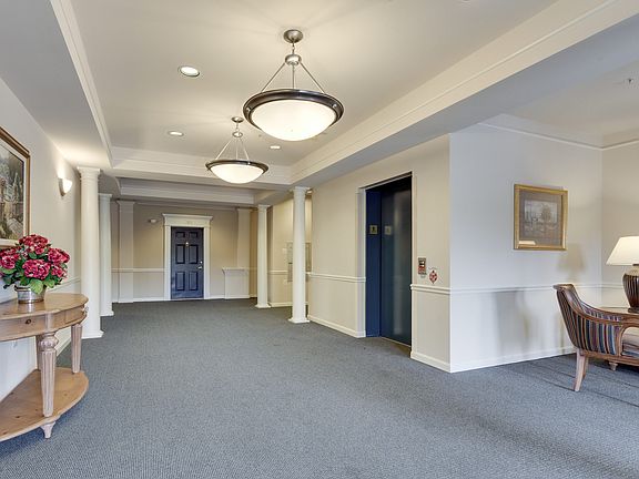 3rd image of 2931 Deer Hollow Way Unit 302