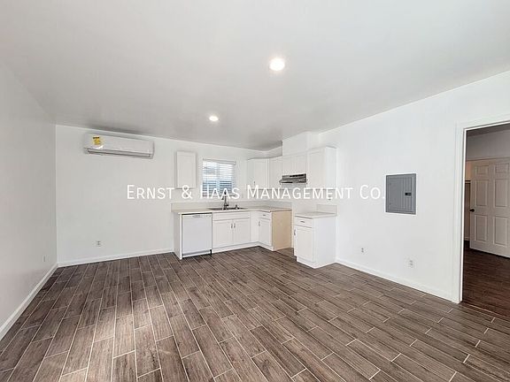 5th image of 2566 Elm Ave #A