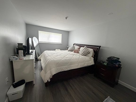 5th image of 38 Clapp St