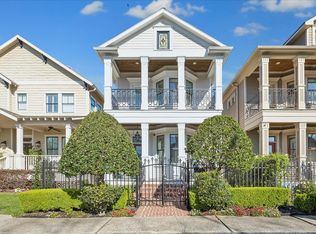 1534 Nicholson St, Houston, TX 77008