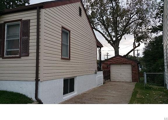 3rd image of 10720 Saint Stephen Ln