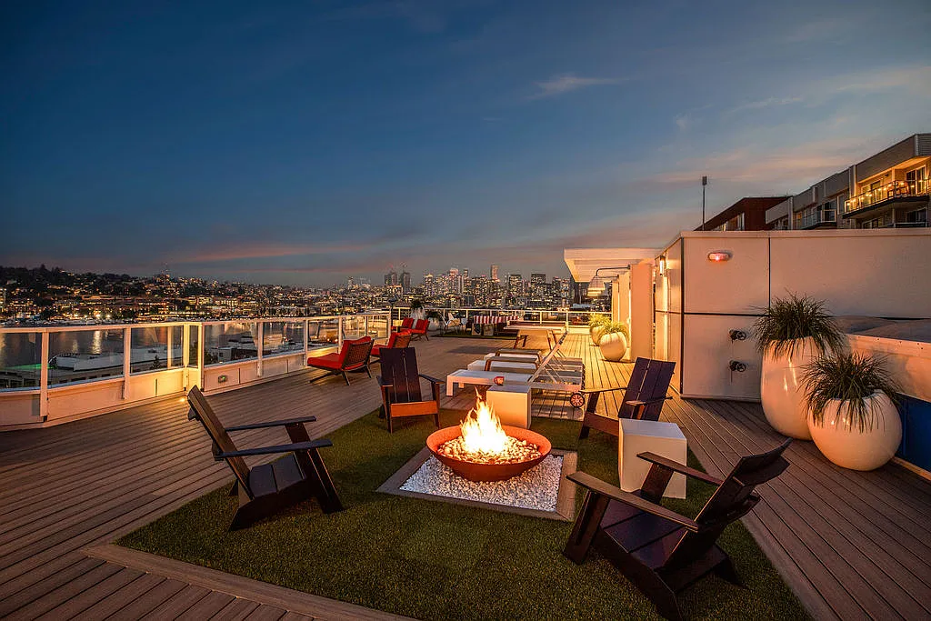 The Summit at Lake Union — Photo 4