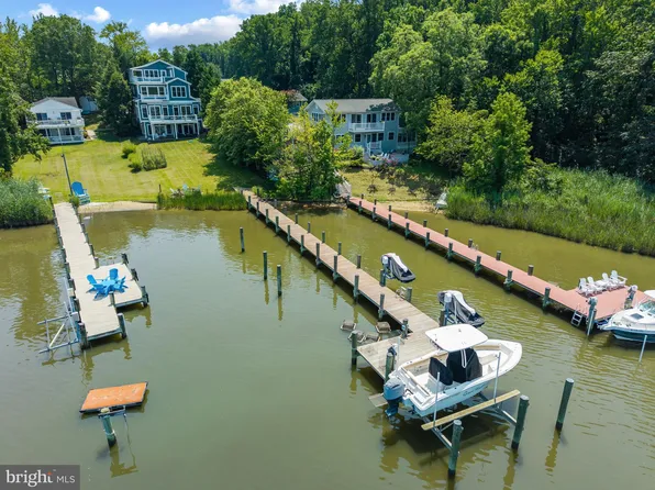 1200 Cedar Ln, Edgewater, MD 21037