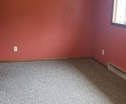5th image of 704 Woodbine Ave #1