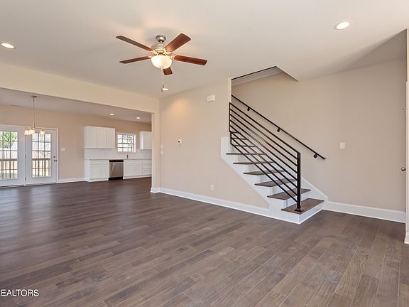 5th image of 2302 Birch Hollow Ln Lot 40