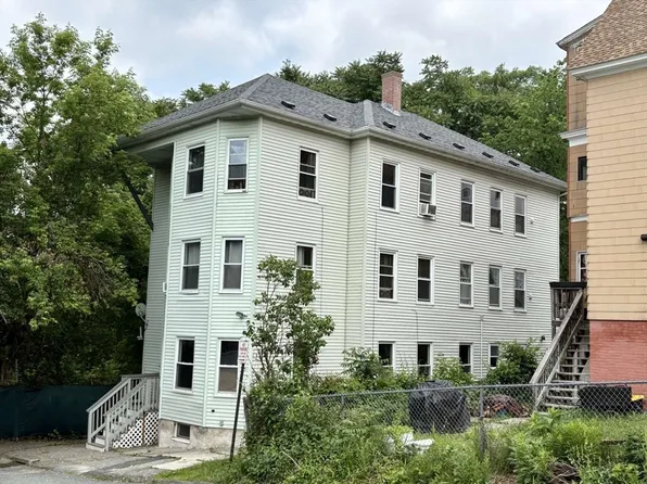 37 Green Hill Pkwy, Worcester, MA 01605