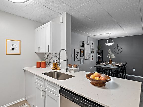 4th image of 16700 Quarry St #Townhouse