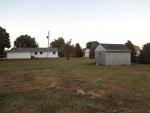 Rear view & garden shed