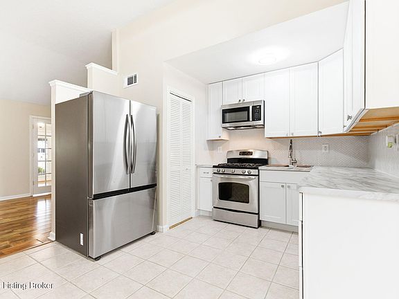 5th image of 6910 John Adams Way