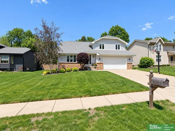 606 Woodbine Dr, Papillion, NE 68046