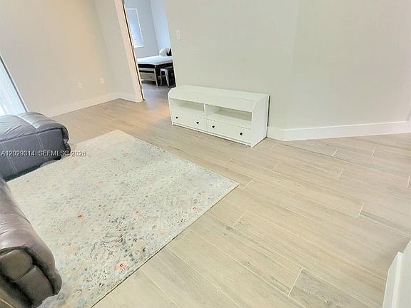 5th image of 15495 Miami Lakeway N #1054