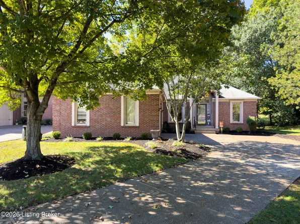 8025 Cedar Glen Ln, Louisville, KY 40291