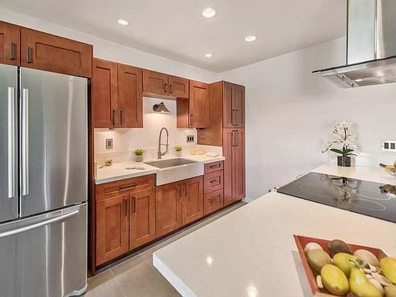 2nd image of 8220 Vincetta Dr Unit 64