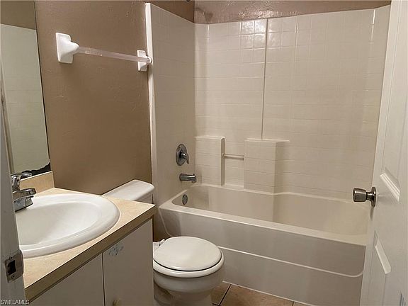 3rd image of 231 Homer Ave S