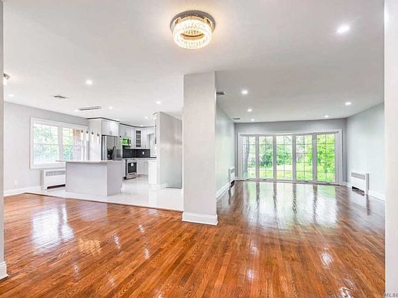 3rd image of 1128 James Ct