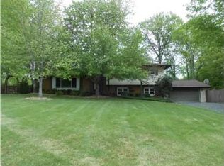 320 Hunter Dr, Evansville, IN 47711