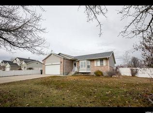 5046 W Robin Hill Rd, West Jordan, UT 84081