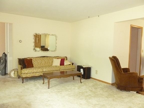 4th image of 351 S Joseph St