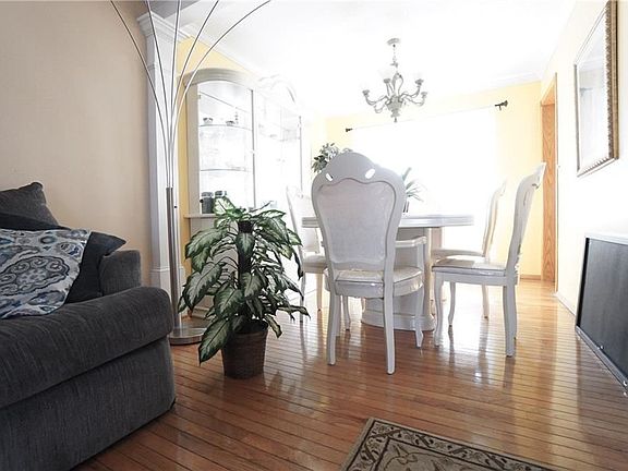 5th image of 7121 Trevor Ln