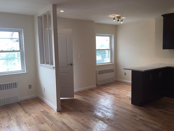 5th image of 10547 Flatland First St
