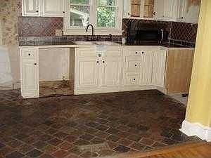 3rd image of 210 W 67th St
