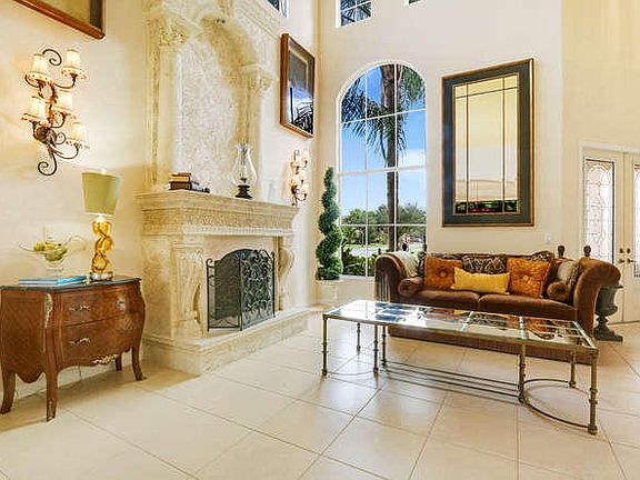4th image of 10276 Oak Meadow Ln
