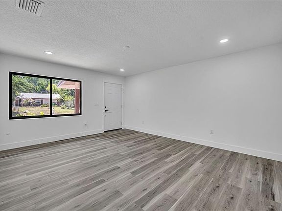 3rd image of 731 Bongart Rd