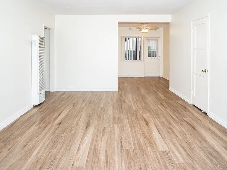 849 Emerald St — Photo 12