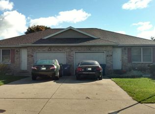 610 Spring Valley Dr, Middlebury, IN 46540