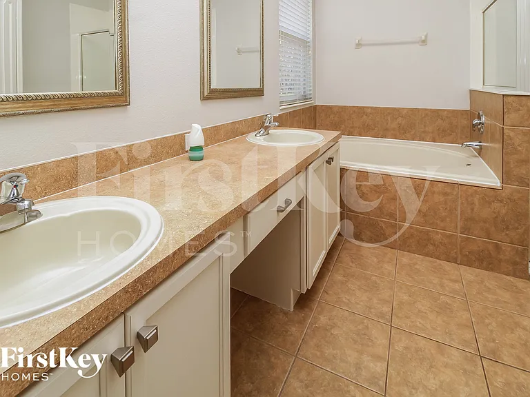 1466 Ashdown Ct — Photo 9