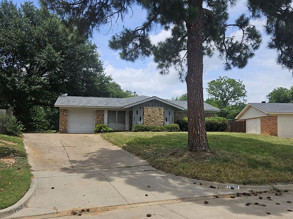 1st image of 1908 Brookview Dr