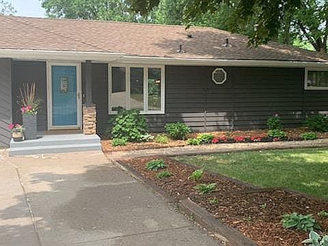1st image of 6409 Zinnia Ln N