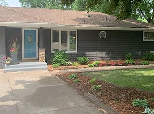 6409 Zinnia Ln N, Maple Grove, MN 55311