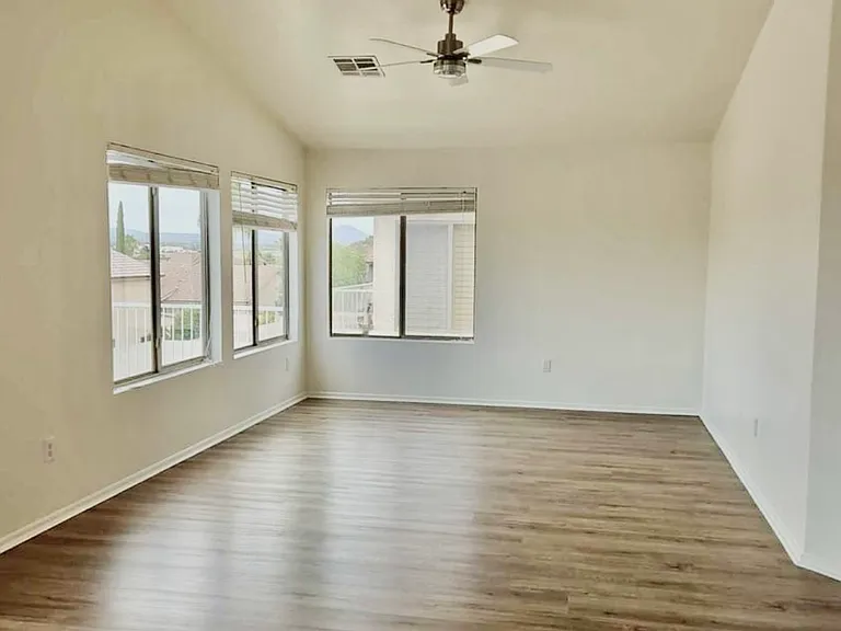 2040 E Behrend Dr — Photo 7