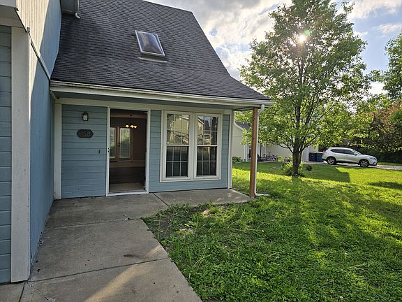 2nd image of 768 Spring Cir