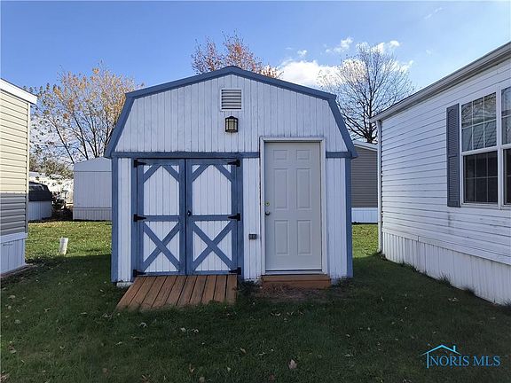 2nd image of 315 Parkview Dr #74