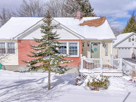 3rd image of 108 St Andrews Road