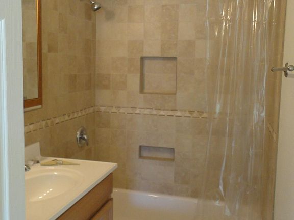 BEAUTIFUL TILED BATH
