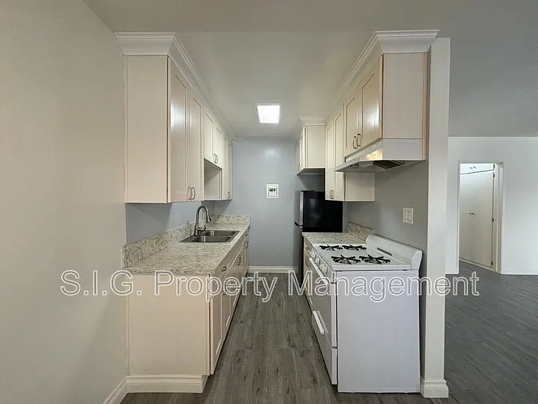 526 E Windsor Rd #3 — Photo 7
