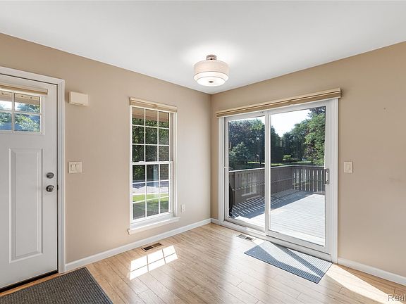 5th image of 2802 Bombridge Ct