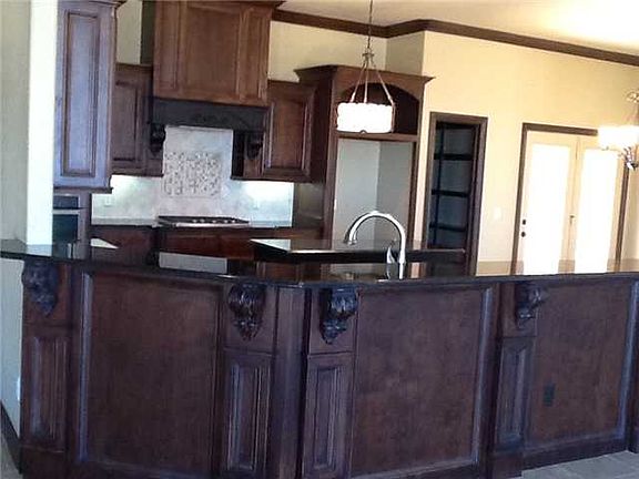 5th image of 8609 NW 126th St