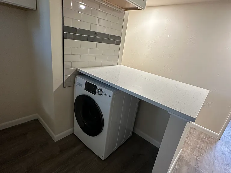1569 E 8560 S — Photo 13