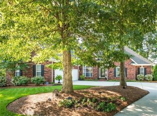 433 Gregan Ct, Matthews, NC 28104