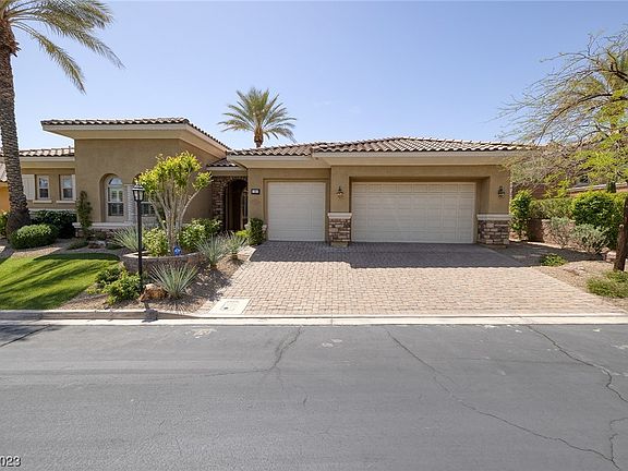 2nd image of 31 Avenida Sorrento