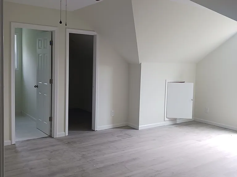 241 Erwin Rd #A — Photo 7