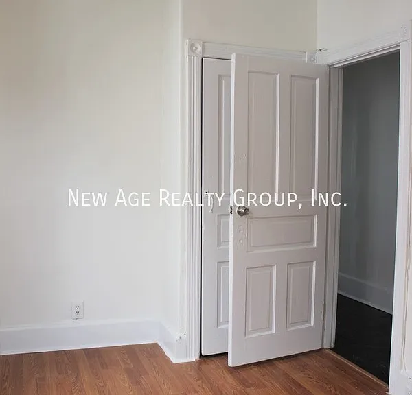 1320 S 51st St — Photo 13