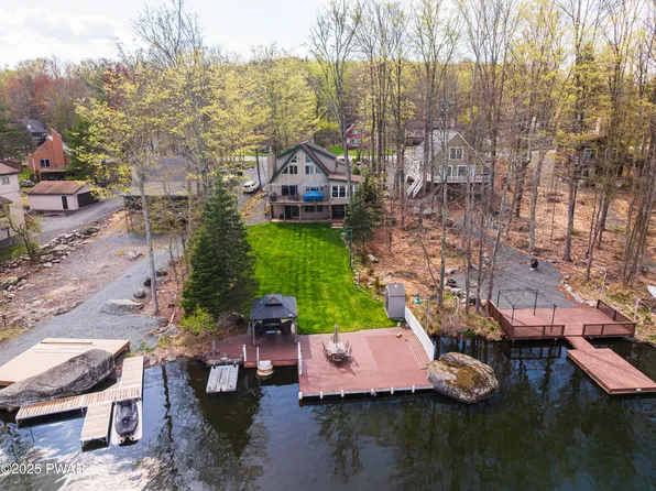 318 Lakeview Dr W, Lake Ariel, PA 18436