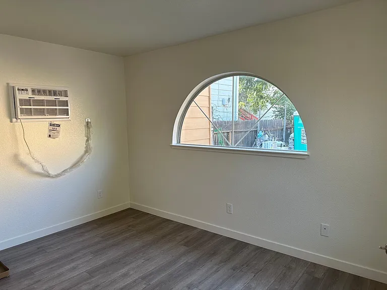 4628 14th Ave #A — Photo 1