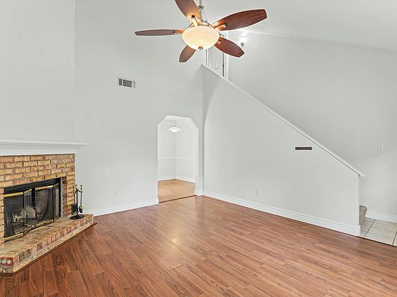 5th image of 2905 Richview Park Cir S