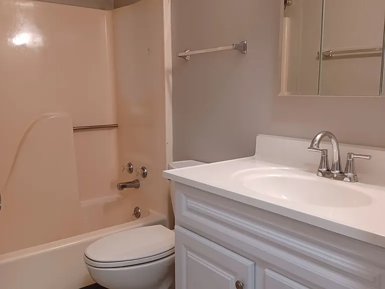 ONE & TWO BEDROOM APARTMENTS IN ANKENY! — Photo 37